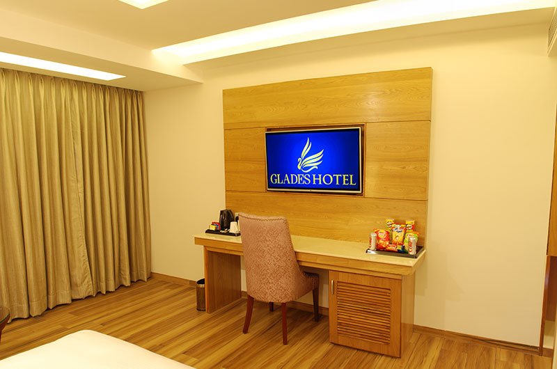 Glades Hotel-Premium Room1
